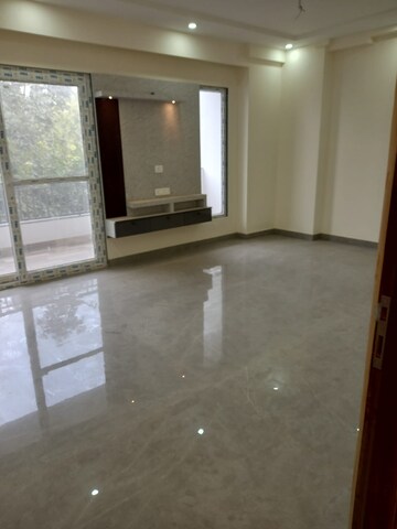 Room in 4 BHK Builder Floor at Sector 23 – for Sale