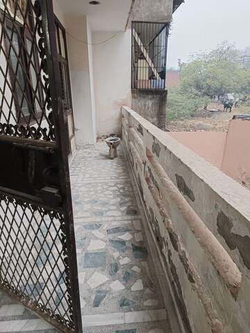 Balcony in 3 BHK Builder Floor at Sector 43 – for Rent