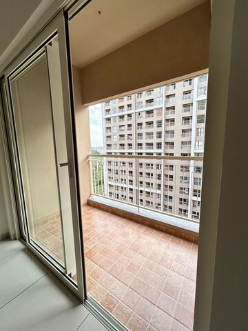Room in 2 BHK Apartment at Sobha Dream Gardens, Thanisandra Main Road – for Sale