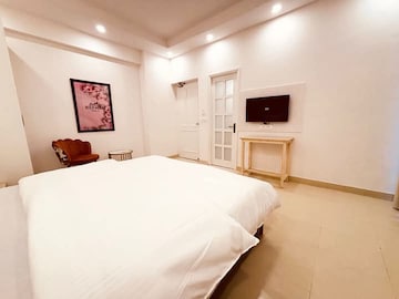 Bedroom in 1 BHK Builder Floor at Neb Sarai – for Rent