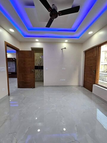 Room in 2 BHK Builder Floor at Saket – for Rent