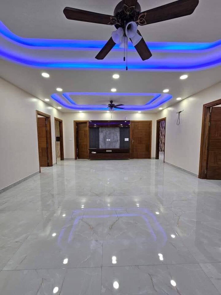  Parking, saket 2 Bedroom 1200 Sq.Ft. Builder Floor In Saket Delhi 8062813
