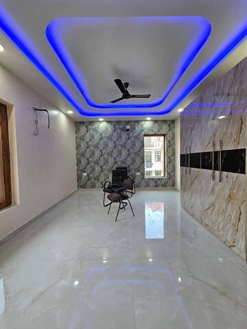 Parking in 2 BHK Builder Floor at Saket – for Rent