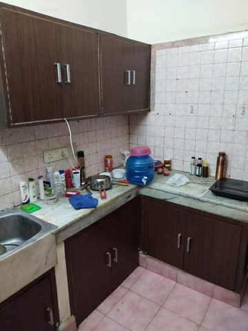 Kitchen in 1.5 BHK Builder Floor at Chittaranjan Park – for Rent