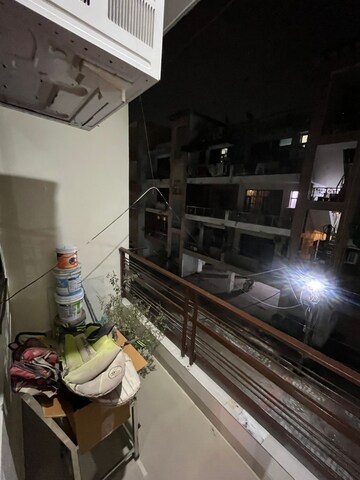Parking in 3 BHK Builder Floor at Guru Nanak Enclave, Dhakoli Village – for Sale