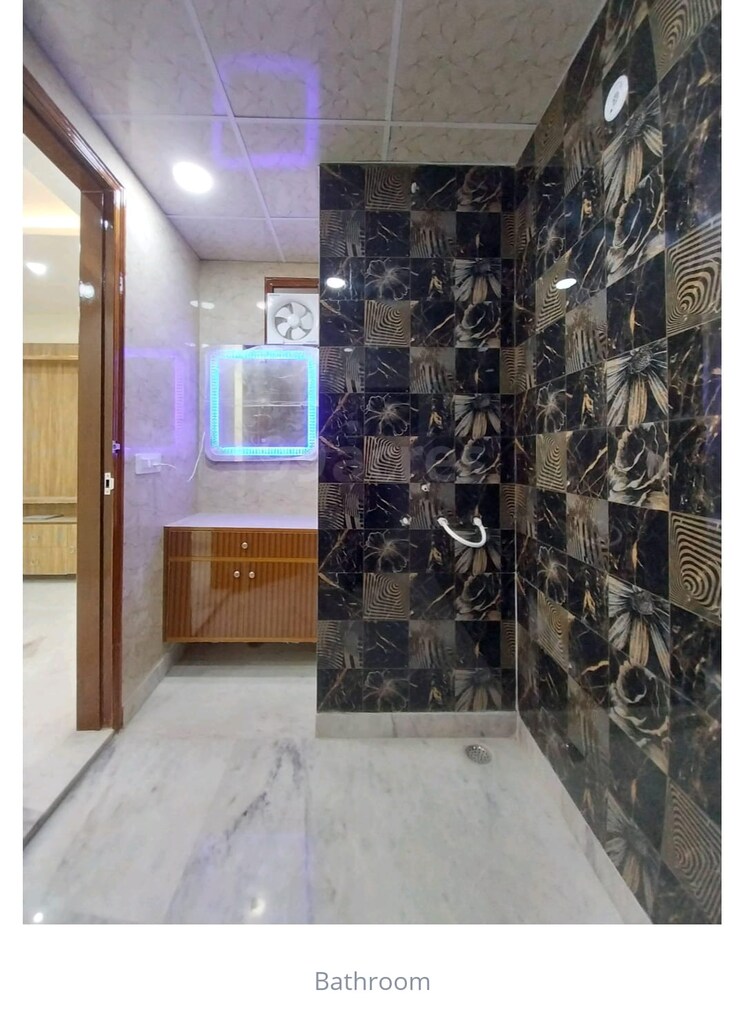  Parking, onyx-plaza 3.5 Bedroom 2020 Sq.Ft. Builder Floor In Vasundhara Sector 3 Ghaziabad 8063026