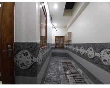 Bedroom in 3.5 BHK Builder Floor at Onyx Plaza, Vasundhara Sector 3 – for Sale