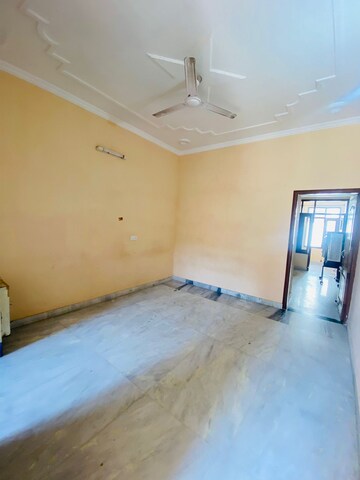 Room in 1 BHK Apartment at Sunny Enclave – for Rent