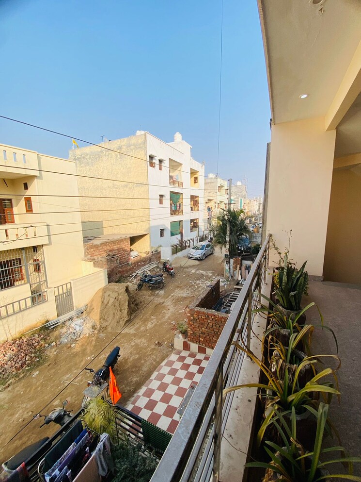 Balcony, sunny enclave 2 Bedroom 1250 Sq.Ft. Apartment In Sunny Enclave Mohali 8063168