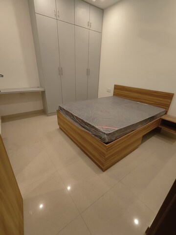 Room in 1 RK Builder Floor at Ansal Sushant Lok I, Sector 43 – for Rent