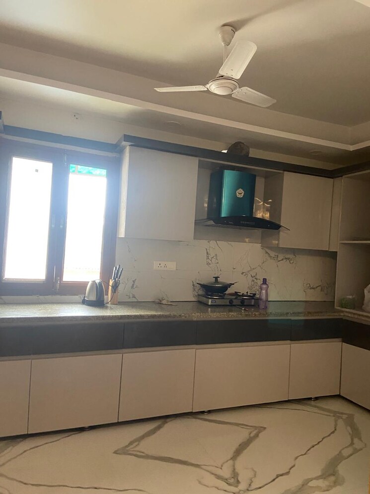 Kitchen, gagan vihar 3.5 Bedroom 200 Sq.Yd. Builder Floor In Gagan Vihar Delhi 8063178