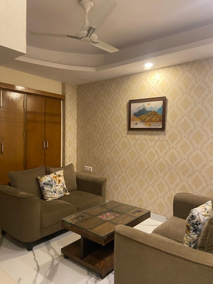 Living Room, gagan vihar 3.5 Bedroom 200 Sq.Yd. Builder Floor In Gagan Vihar Delhi 8063178