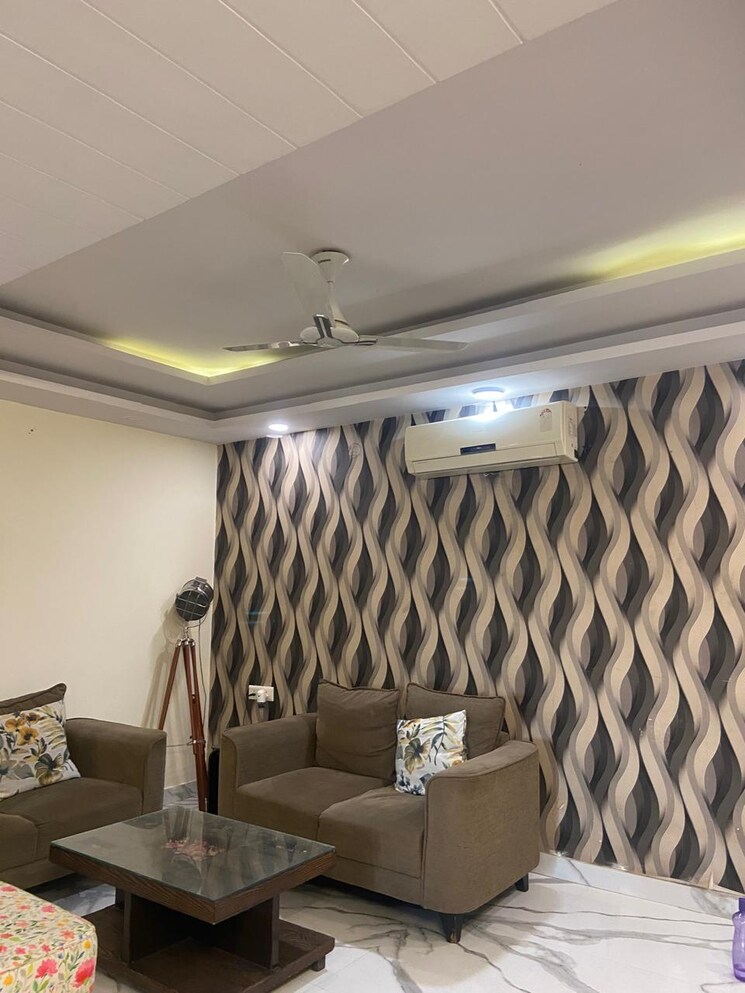 Master Bedroom, gagan vihar 3.5 Bedroom 200 Sq.Yd. Builder Floor In Gagan Vihar Delhi 8063178