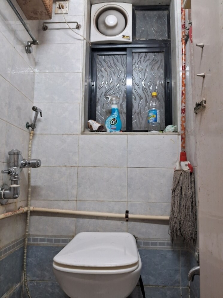 Bathroom, datta-krupa-chs-dadar-east 1 Bedroom 350 Sq.Ft. Apartment In Dadar East Mumbai 8063232