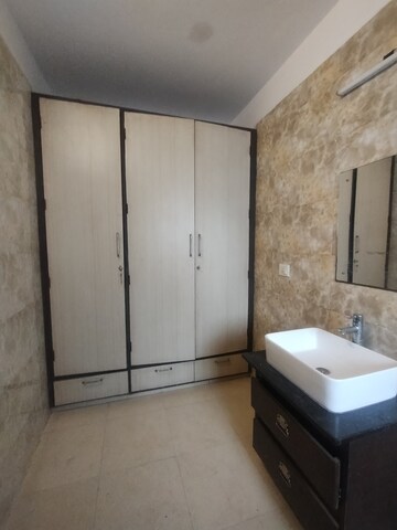 Furnished Amenities in 3 BHK Builder Floor at Ansal Sushant Lok I, Sector 43 – for Rent