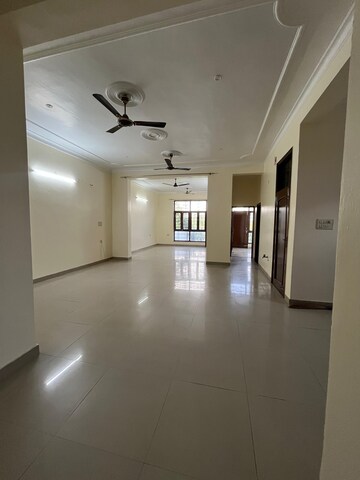 Room in 3 BHK Independent House at RWA Apartments Sector 108, Sector 108 – for Rent