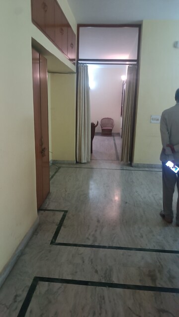 Room in 3 BHK Independent House at RWA Apartments Sector 50, Sector 50 – for Rent