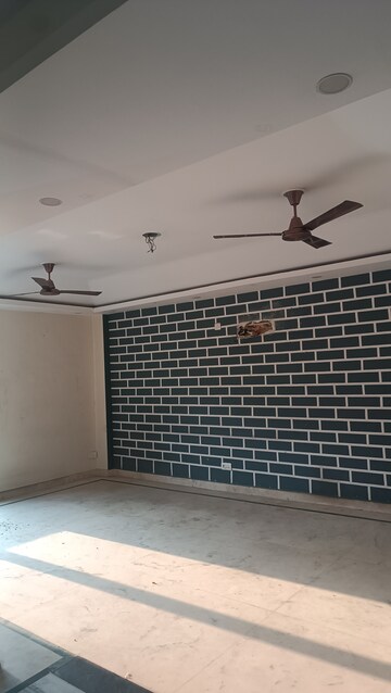 Bedroom in 4 BHK Builder Floor at RWA Apartments Sector 50, Sector 50 – for Rent