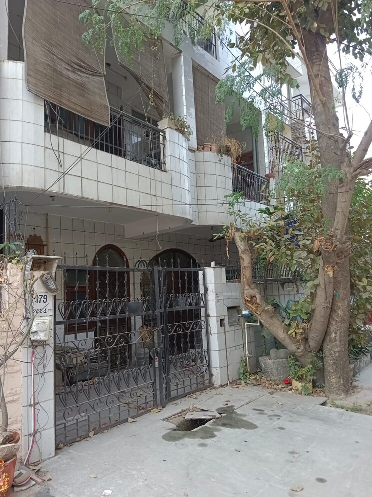 Exterior View, rwa-apartments-sector-19 6 Bedroom 112 Sq.Mt. Independent House In Sector 19 Noida 8063376