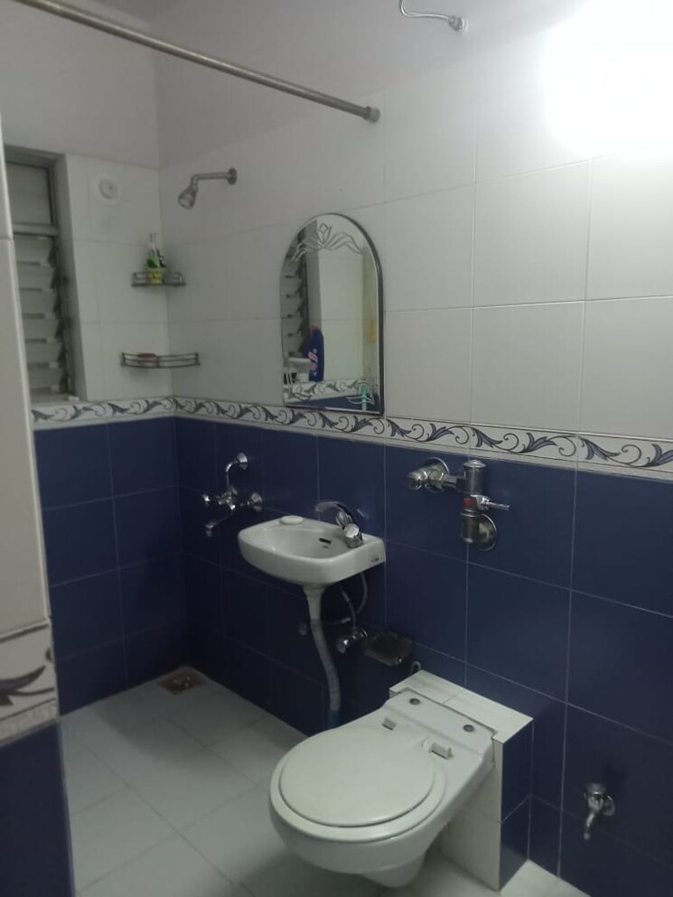 Bathroom, anand-park-aundh 3 Bedroom 1700 Sq.Ft. Apartment In Aundh Pune 8063386
