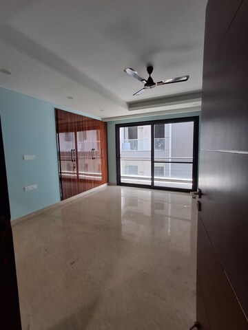 Room in 3 BHK Builder Floor at Saket – for Rent