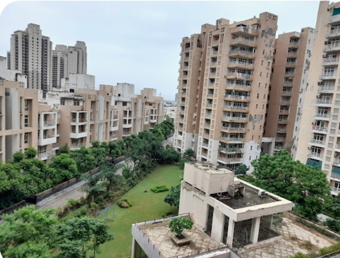 3 BHK + Servant Room Apartment For Sale in Raheja Atharva