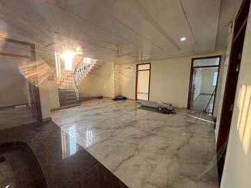 Bedroom in 5 BHK Villa at Ansal Palm Spring Villas, Sushant Golf City – for Sale