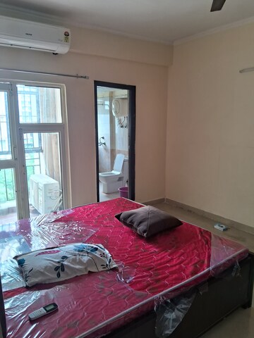 Furnished Amenities in 2 BHK Apartment at Aims Golf City, Sector 75 – for Rent