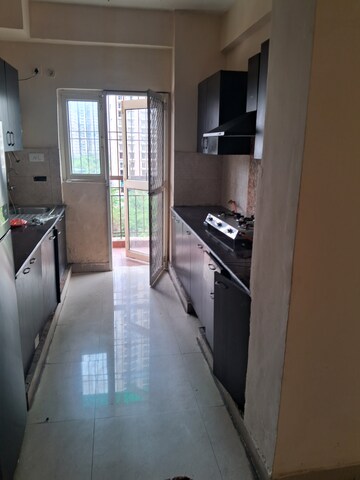 Furnished Amenities in 2 BHK Apartment at Aims Golf City, Sector 75 – for Rent