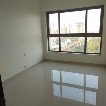 Room in 2 BHK Apartment at Kalpataru Paramount, Majiwada – for Sale