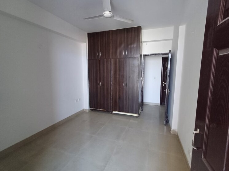 Room, sector 150 3 Bedroom 1860 Sq.Ft. Apartment In Sector 150 Noida 8063560