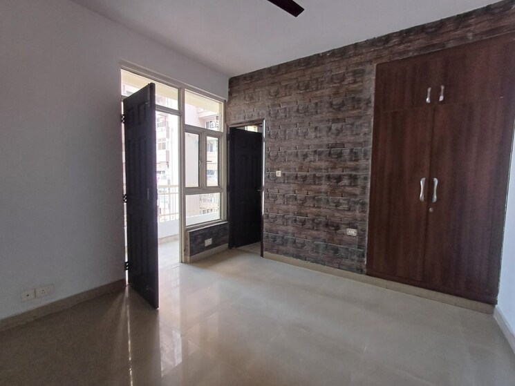 Room, sector 150 3 Bedroom 1860 Sq.Ft. Apartment In Sector 150 Noida 8063560