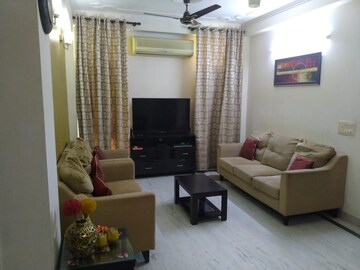 Living Room in 3 BHK Builder Floor at Unitech South City II, Sector 50 – for Rent