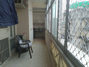 Balcony in 3 BHK Builder Floor at Unitech South City II, Sector 50 – for Rent