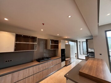 Kitchen in 2.5 BHK Apartment at Antriksh Golf City, Sector 150 – for Sale