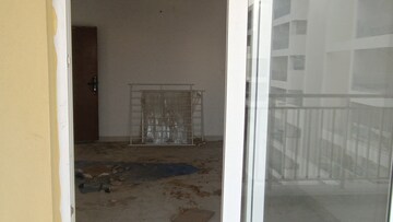 Room in 3 BHK Apartment at GHR Titania, Kondapur – for Sale