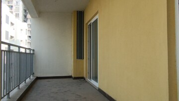 Room in 3 BHK Apartment at GHR Titania, Kondapur – for Sale