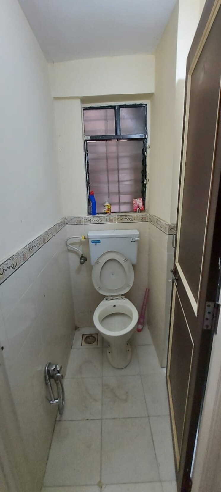 Bathroom, goel-ganga-hamlet 2 Bedroom 1250 Sq.Ft. Apartment In Viman Nagar Pune 8063584