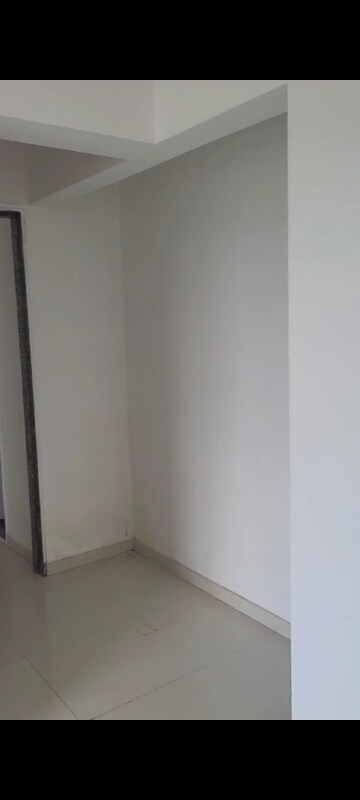 Room in 2 BHK Apartment at Gaurav Woods Phase I, Mira Road – for Rent