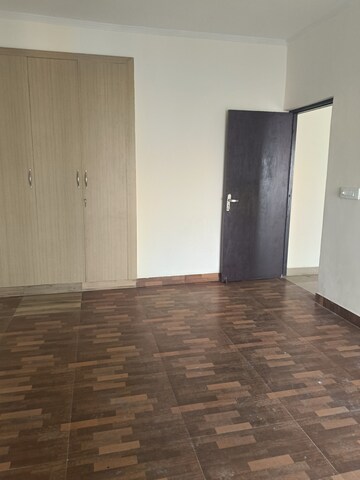 Room in 3 BHK Apartment at Gardenia Gateway, Sector 75 – for Rent