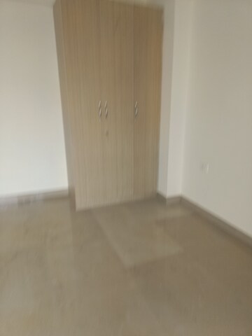 Room in 3 BHK Apartment at Gardenia Gateway, Sector 75 – for Rent