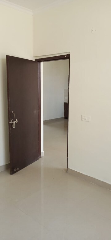Room in 3 BHK Apartment at Sector 116 – for Sale