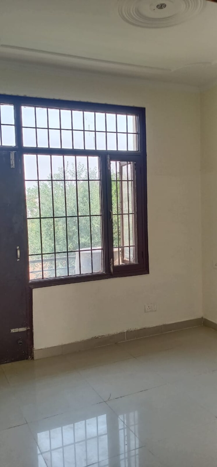 Room, sector 116 3 Bedroom 1350 Sq.Ft. Apartment In Sector 116 Mohali 8063658