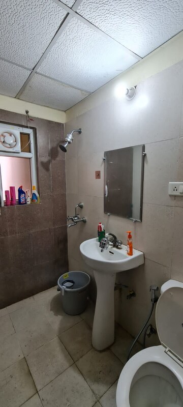 Bathroom in 3 BHK Apartment at Amrapali Silicon City, Sector 76 – for Rent