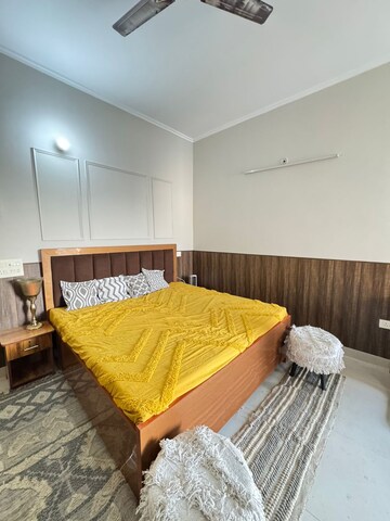 Bedroom in 1 BHK Builder Floor at Sector 53 – for Rent
