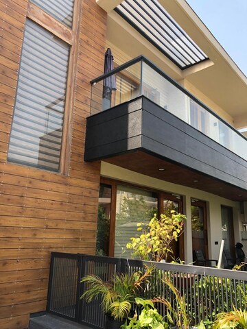 3.5 BHK Independent House – Exterior View View at Sector 27 - for Rent