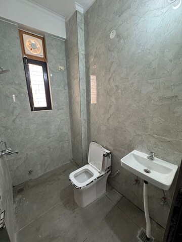 Bathroom in 1 RK Builder Floor at Sector 52 – for Rent