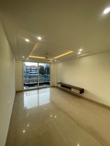 Furnished Amenities in 4 BHK Apartment at Ambience Caitriona, Sector 24 – for Sale
