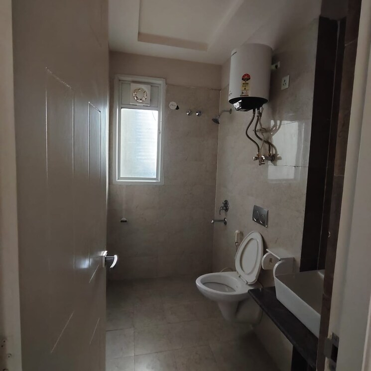 Bathroom, amrapali-silicon-city 3 Bedroom 1545 Sq.Ft. Apartment In Sector 76 Noida 8063743