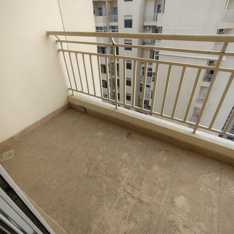 Balcony, amrapali-silicon-city 3 Bedroom 1545 Sq.Ft. Apartment In Sector 76 Noida 8063743